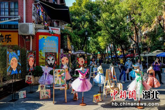 黎黄陂路历史文化风貌区举办的戏曲文化活动